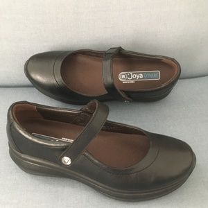 Joya Mary Jane II - Black "World's Softest Shoe"